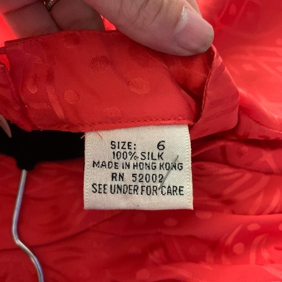 LIZ CLAIBORNE Vintage Red Silk Pineapple Print Ruched Midi Dress - Picture 12 of 14